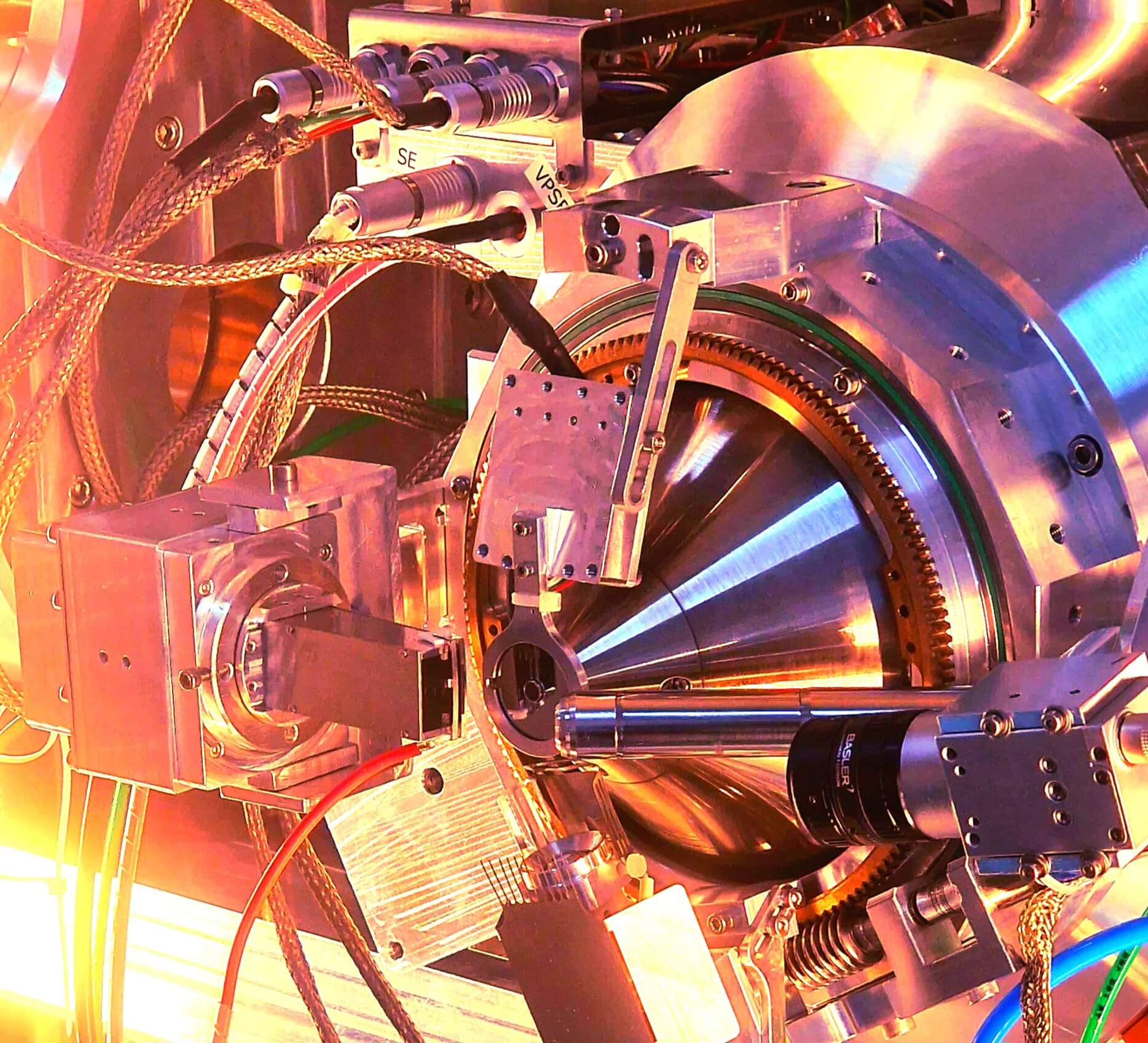 MIRA Large Chamber SEM - Full system view